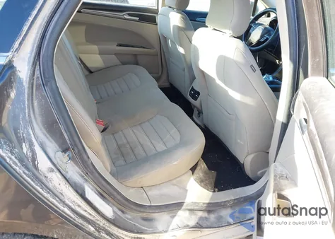 2019 Ford Fusion Hybrid Se z USA, uszkodzony, nr VIN 3FA6P0LU7KR242328